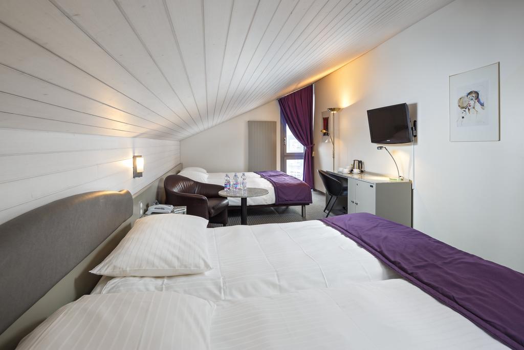 Hotel Fly Away Kloten Eksteriør billede