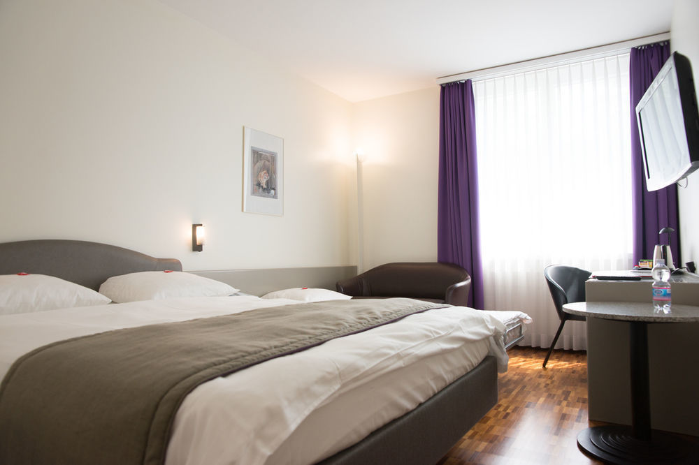 Hotel Fly Away Kloten Eksteriør billede