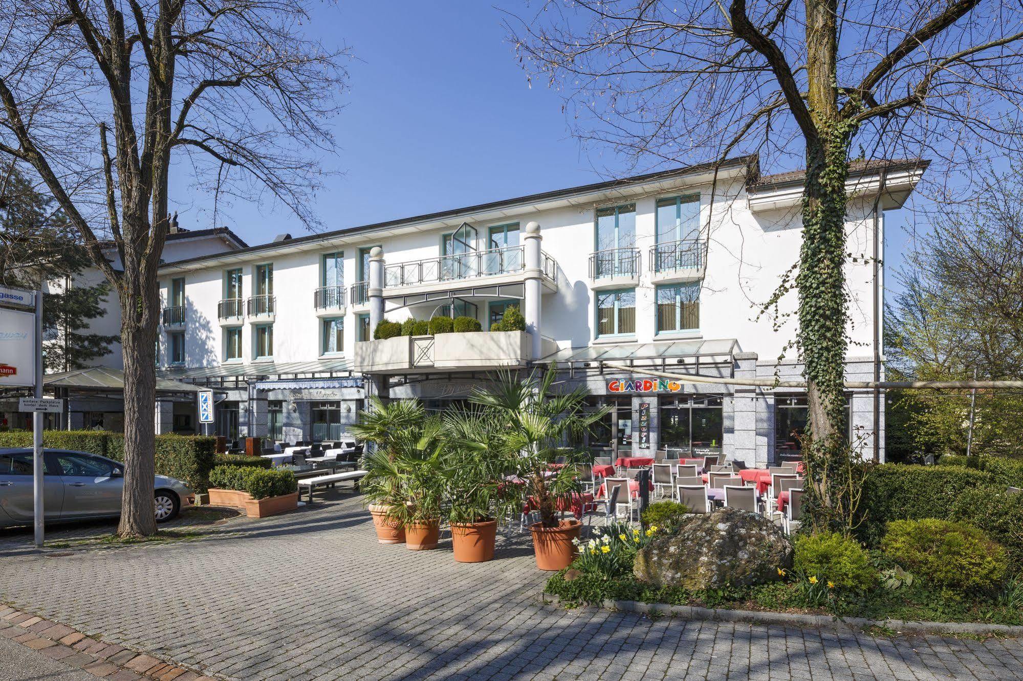 Hotel Fly Away Kloten Eksteriør billede