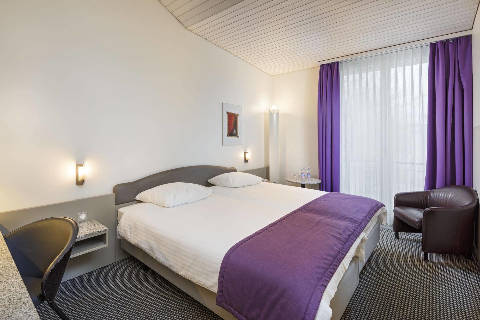 Hotel Fly Away Kloten Eksteriør billede